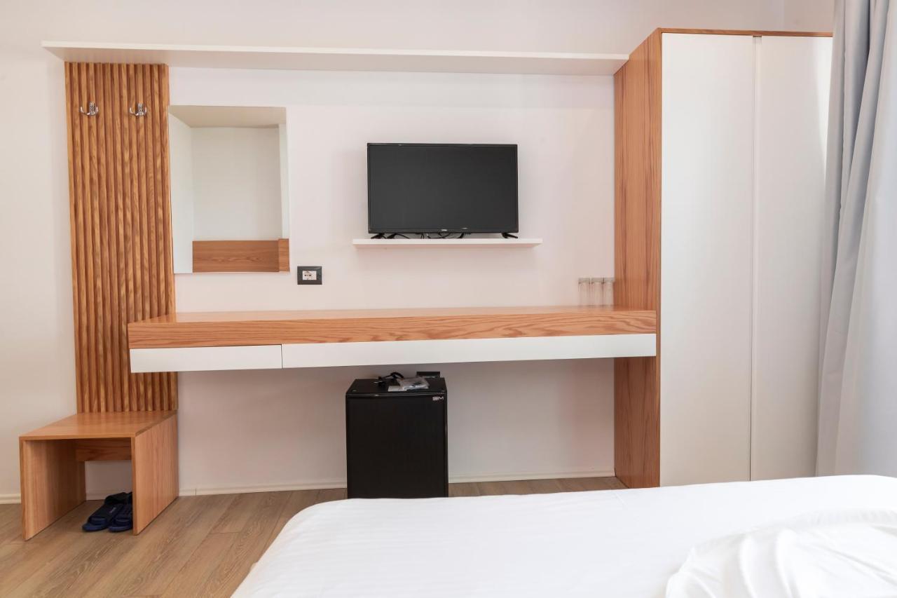 Ventus Hotel Ksamil Esterno foto