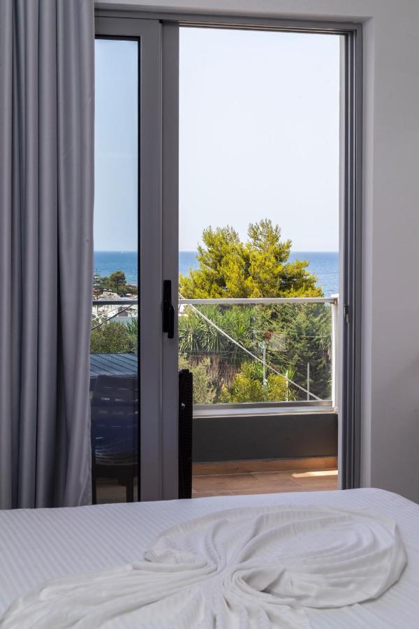 Ventus Hotel Ksamil Esterno foto