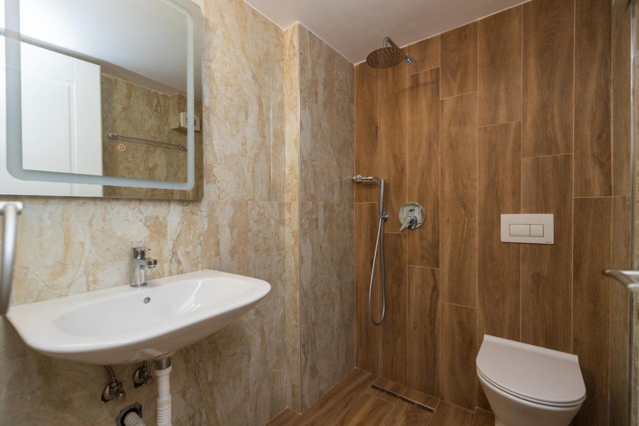 Ventus Hotel Ksamil Esterno foto